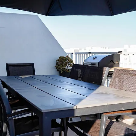 Penthouse With Massive Terrace Lägenhet