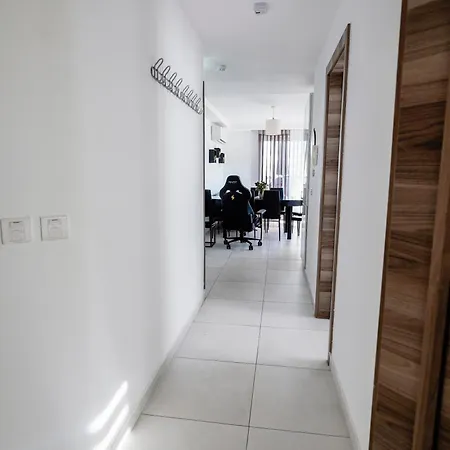 Penthouse With Massive Terrace Lägenhet San Ġwann